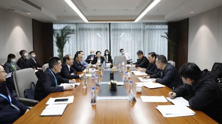 省政府國資委黨委委員、副主任范武德一行到甘肅文旅集團調研